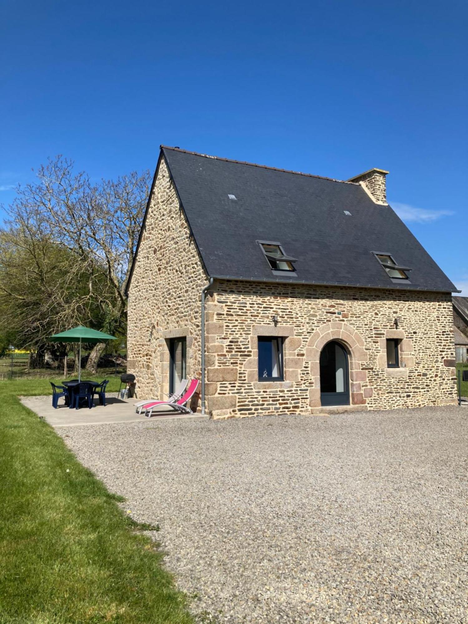 Charmant Gite Dans La Baie Du Mont Saint-Michel Villa Pontorson Exterior foto