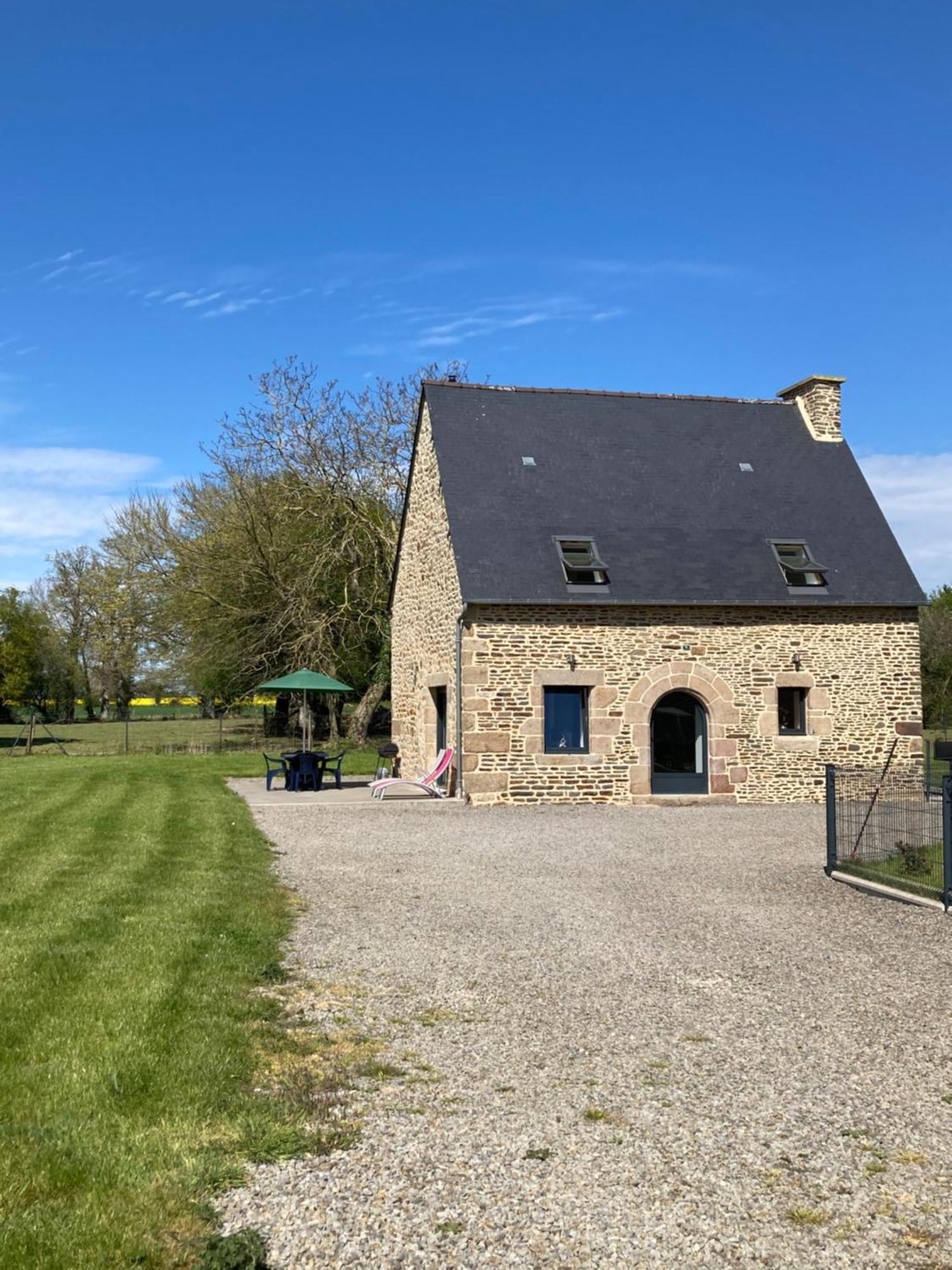 Charmant Gite Dans La Baie Du Mont Saint-Michel Villa Pontorson Exterior foto